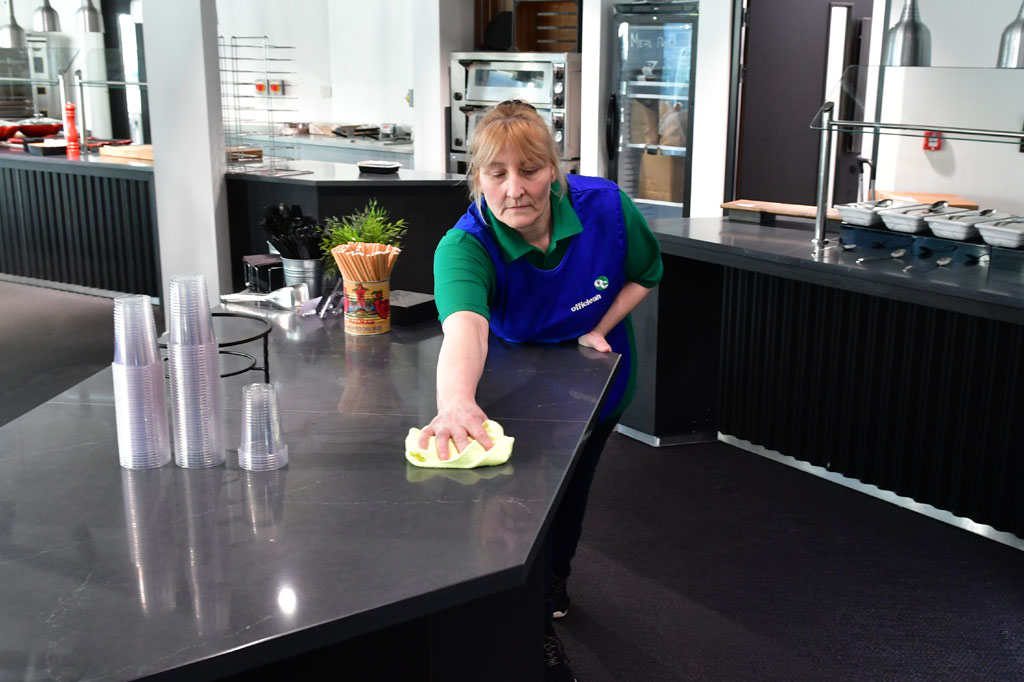 cafeteria cleaning