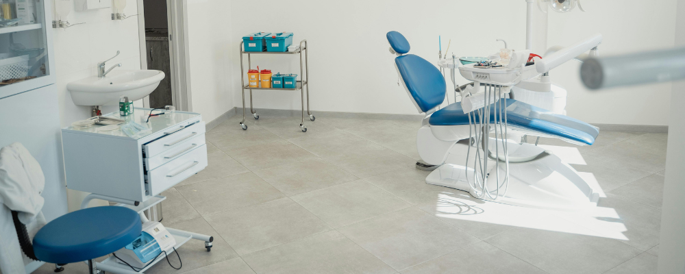 dental surgery cleaning